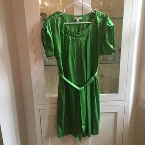 Kelly green silk dress with POCKETS 😊